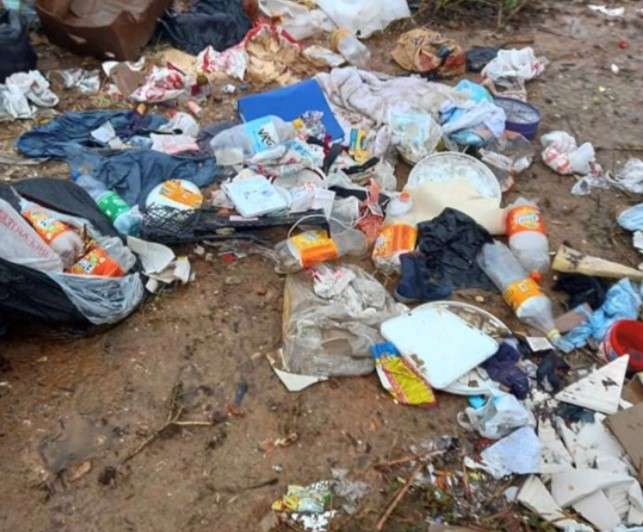 Gjobitet qytetari që kishte hedhur mbeturina afër ujësjellësit në Ferizaj