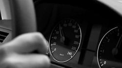 Mungesa e çipave bën që edhe 100 mijë automjete të dalin jashtë prodhimit në Amerikën Veriore