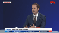 Ajazi e quan Lladrovcin humorist, i propozon të bëhet showmen