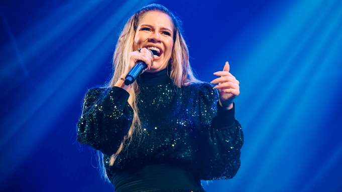 Këngëtarja e famshme braziliane, Marília Mendonça vdes në aksident ajror