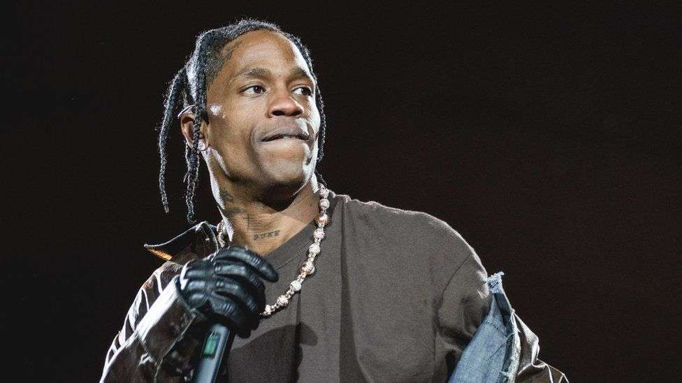 Travis Scott 'i shkatërruar' pasi disa persona vdiqën në koncertin e tij