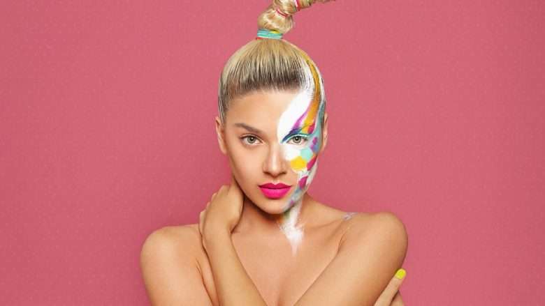 Albumi “Pop Art” i Arilena Arës i disponueshëm në YouTube