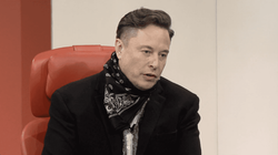 Votuesit në Twitter vendosin që Musku duhet t’i shesë 10% të aksioneve të Teslas