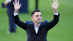Xavi kërkon kohë për ta rikthyer Barcelonën në konkurrente për trofe