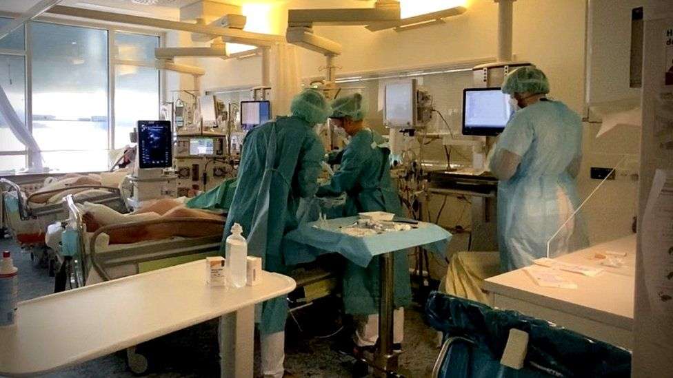Pas rritjes rekorde të rasteve, virologët në Gjermani paralajmërojnë për 100 mijë vdekje të reja nga COVID