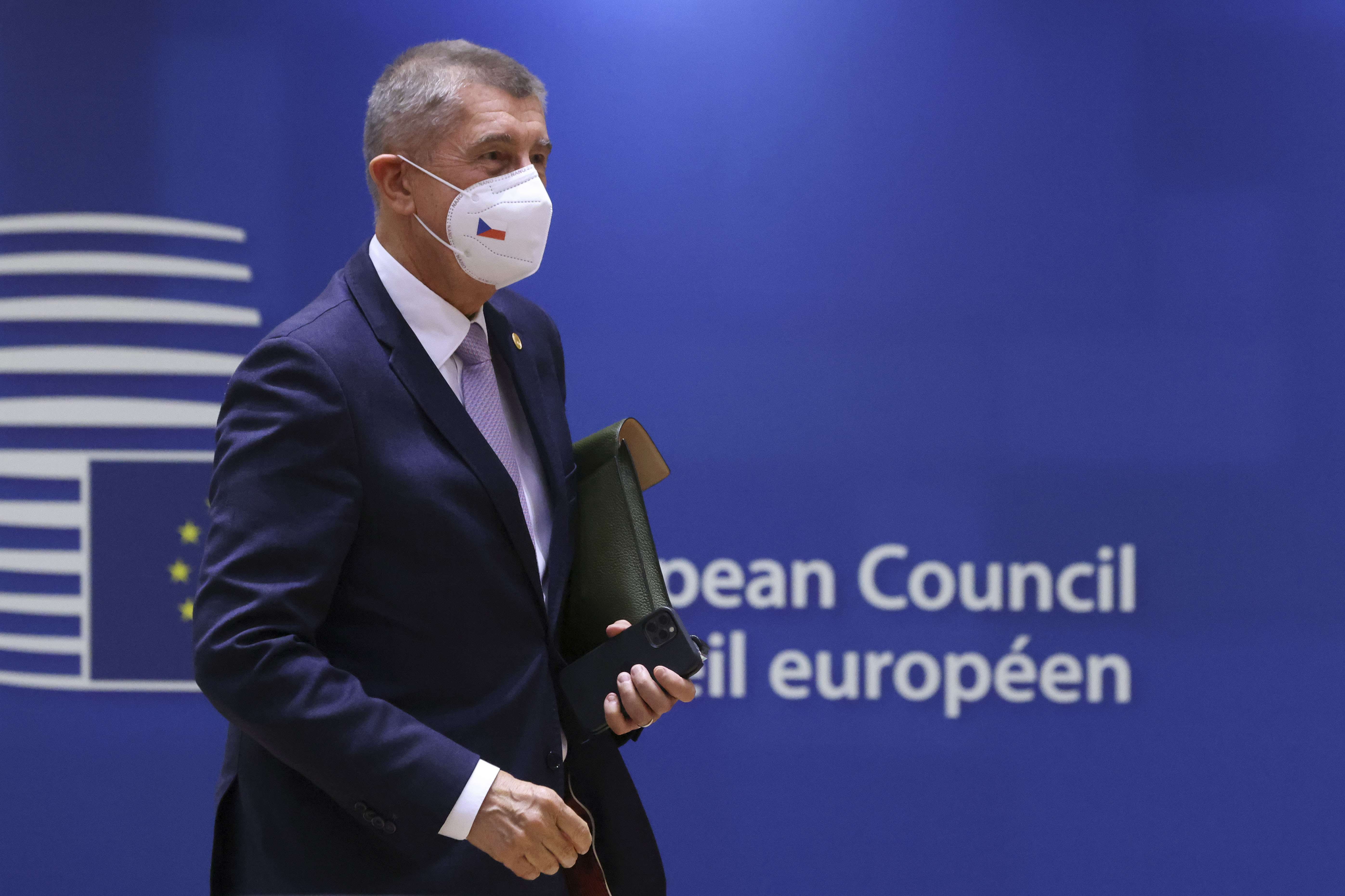 Babis tërhiqet nga qeveria, pas humbjeve në zgjedhjet çeke