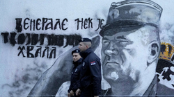 Në Serbi kërcënohen me jetë ata që s'e duan kriminelin Mladiq për hero