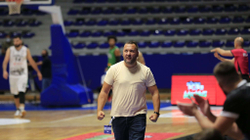 Basketboll, Rifati ndihmëstrajner te Kosova