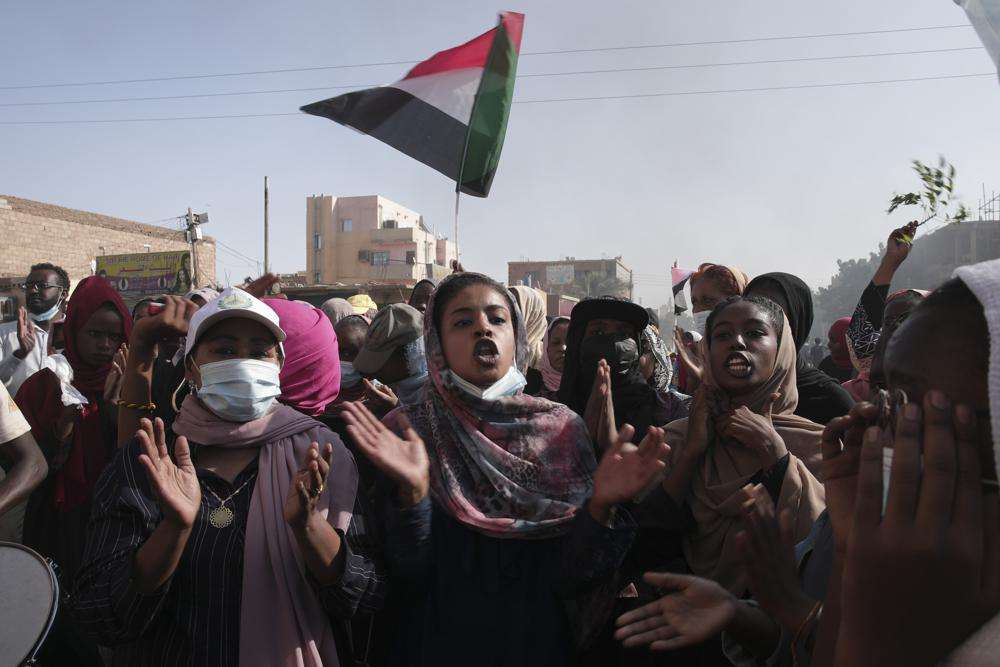 Ushtria sudaneze pajtohet ta rikthejë në pushtet kryeministrin Hamdok