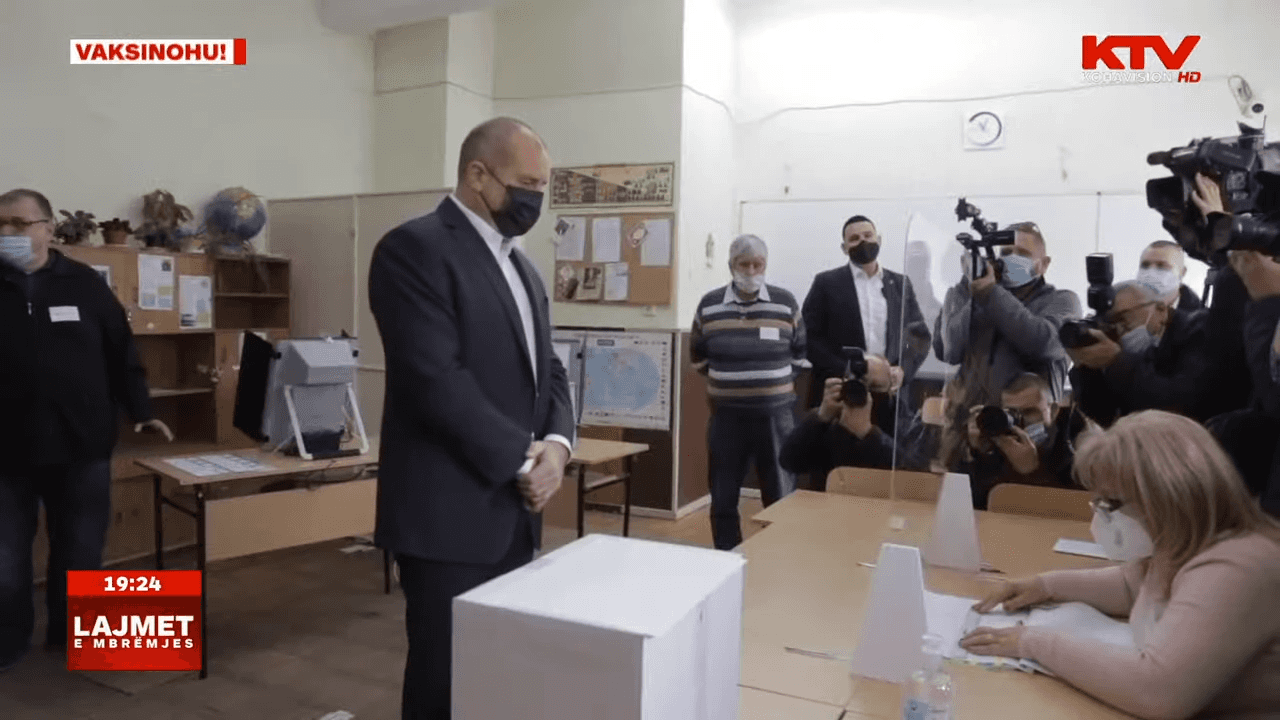 Bullgarët votojnë në rundin e dytë të zgjedhjeve presidenciale