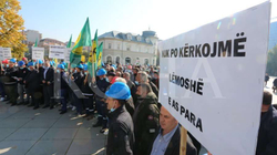Punëtorët e Ferronikelit pa punë, protestojnë sërish të martën