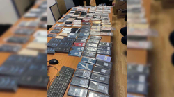 Dogana konfiskon rreth 200 telefona celularë në 6 pika shitëse në Prishtinë