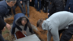 U jepet lamtumira e fundit dy nxënësve që u vranë në Gllogjan