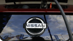 Aksionet e Nissanit bien pas raportimit se Renaulti mund t’i shesë ato
