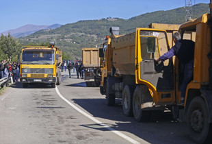 Barrikadat ne veri