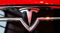 Tesla paditet për shkelje të privatësisë së klientëve