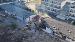 Banorët e Lakrishtes protestojnë për rrezikun nga azbesti