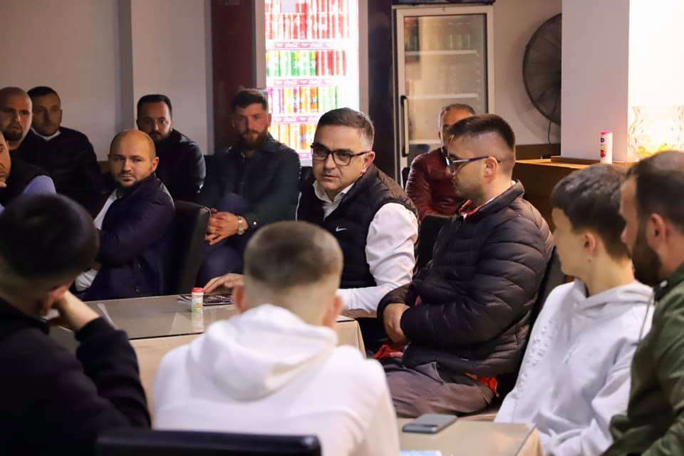 Kronika Zgjedhore / Tahiri: Zyra ime është edhe zyra e prodhuesve llapjanë