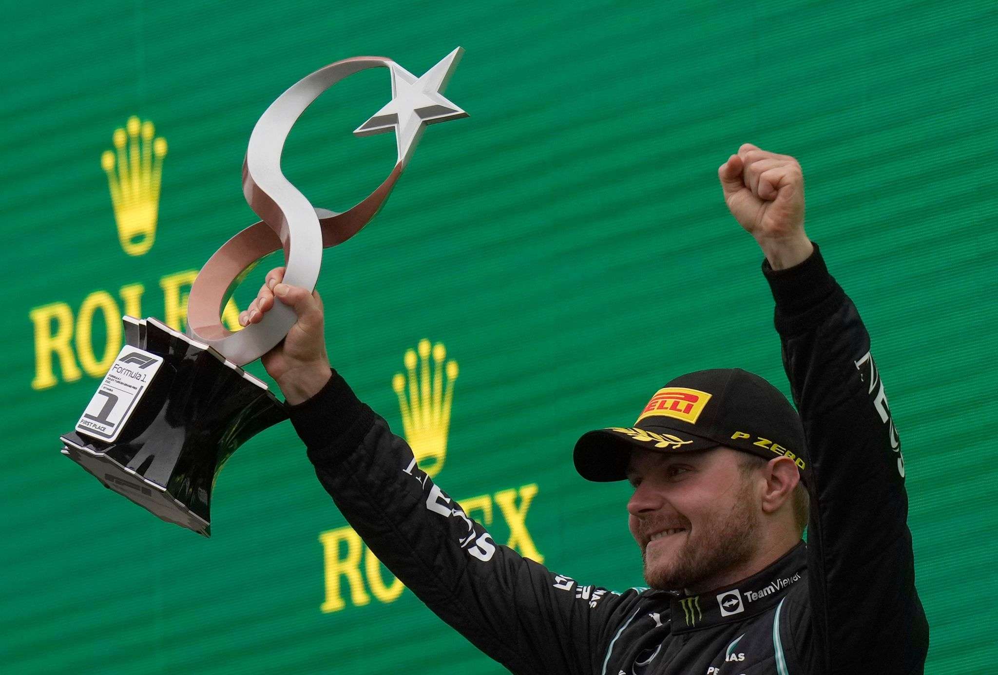 Bottas fiton në Turqi, Verstappen del i pari në renditje