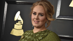 Me albumin e ri, Adele ia shpjegon shkurorëzimin të birit