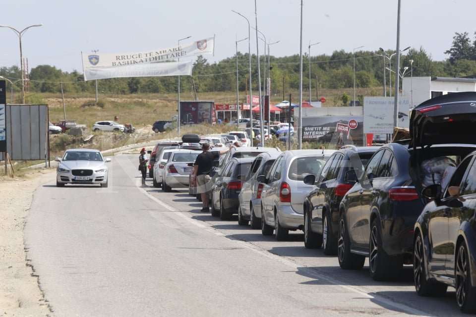 Kosova ka administruar deri më tani me mbi 17,000 stikersa për targat