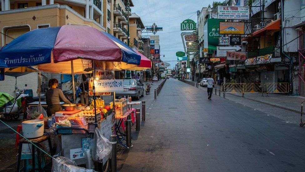 Tajlanda lehtëson masat për turistët e vaksinuar duke nisur nga 1 nëntori