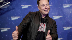 Elon Musk është njeriu më i pasur në botë, sipas Bloomberg