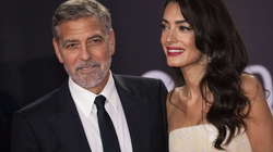 George Clooney e ndoqi premierën londineze të filmit “The Tender Bar”