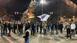 Serbët paralajmërojnë protestë para ambasadës së SHBA-së në Beograd