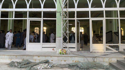 Shpërthim në një xhami afgane gjatë lutjeve, dyshohet për bombë vetëvrasëse