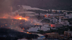 La Palma: Qindra të tjerë evakuohen për t’i ikur llavës së vullkanit