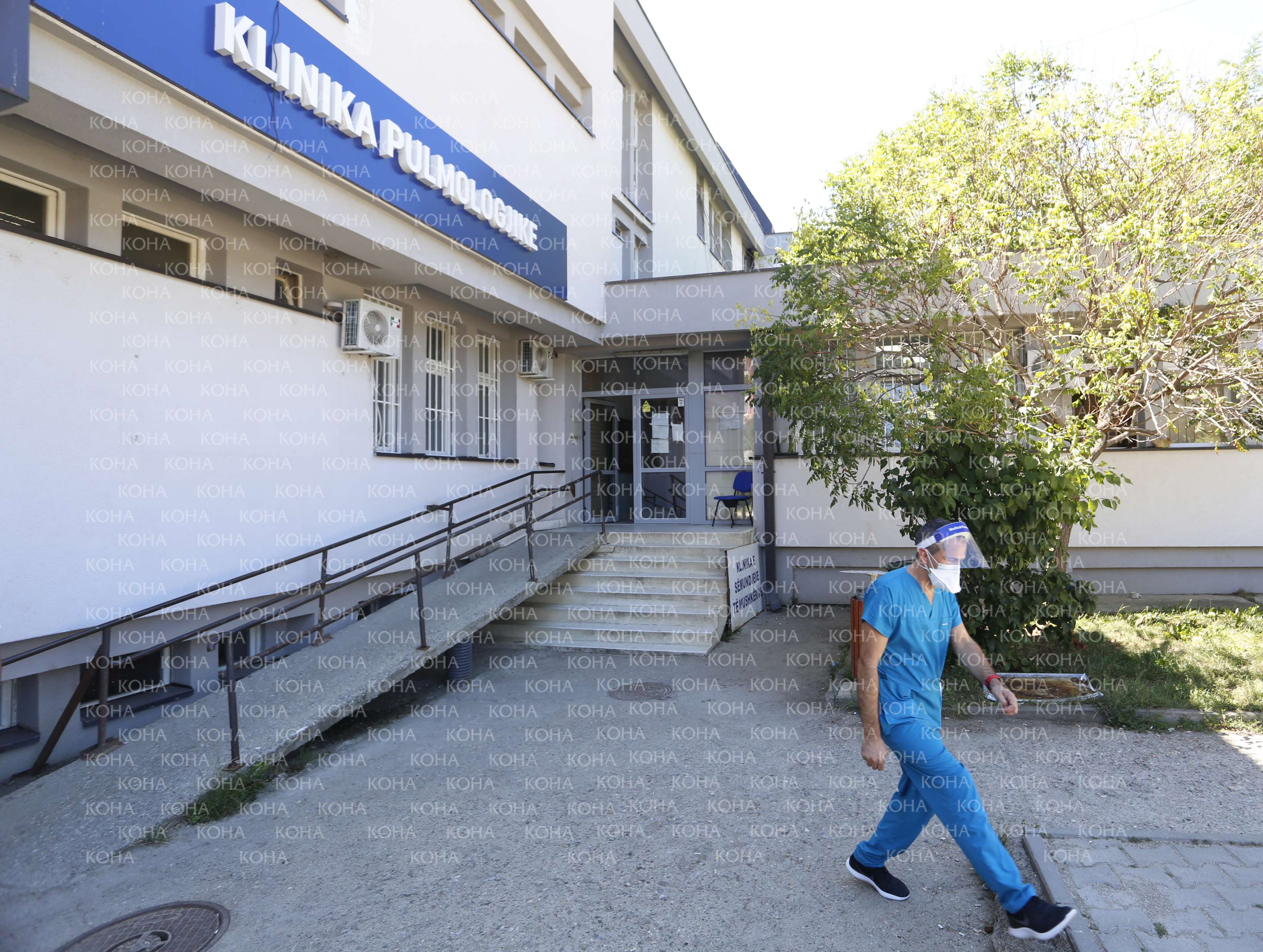 Një i vdekur dhe tri raste të reja me COVID-19 në Kosovë