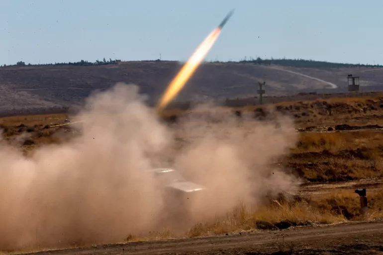 Siria thotë se Izraeli lëshoi raketa drejt periferive të Damaskut