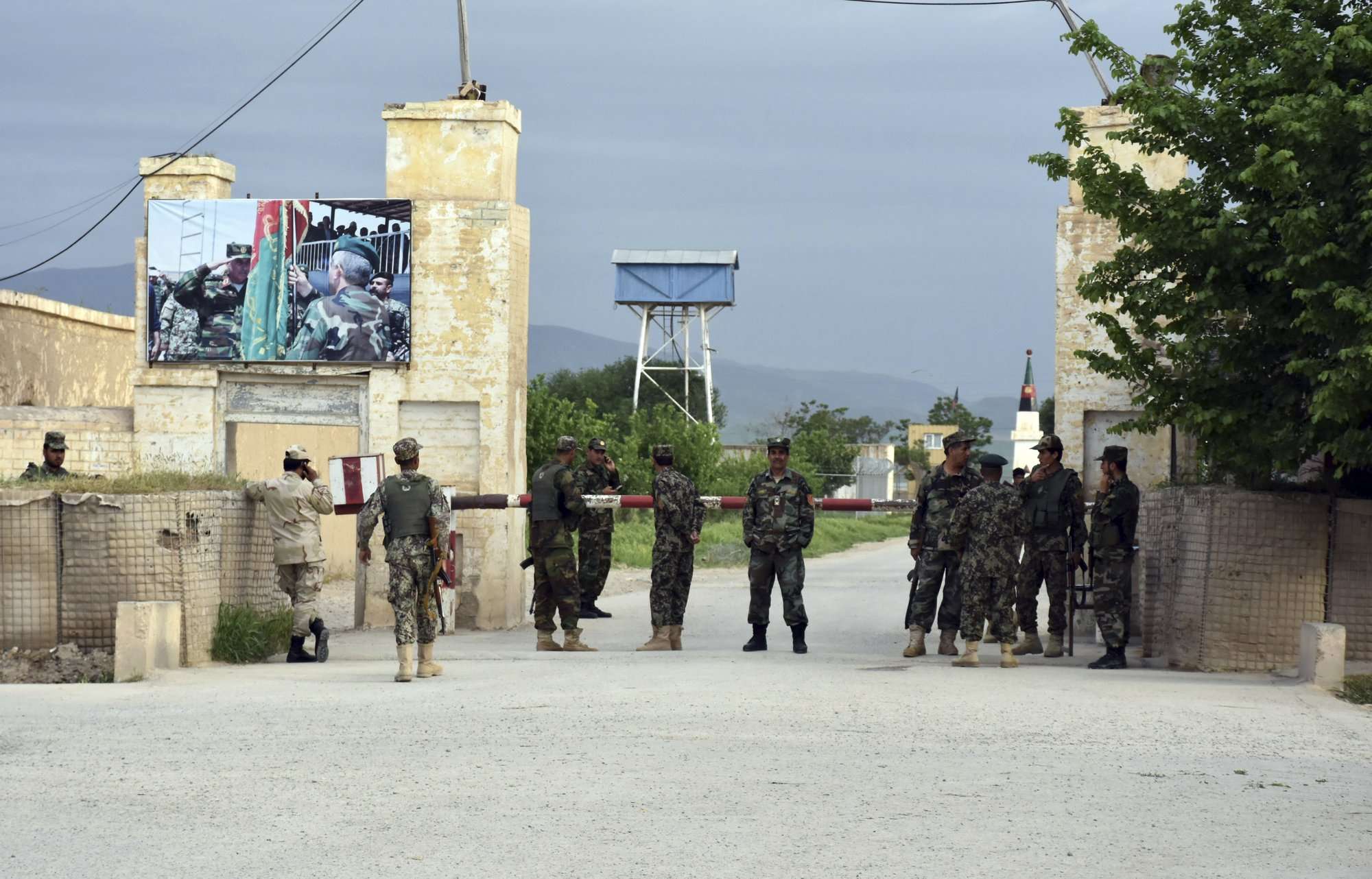 Dy të vdekur e 10 të plagosur nga gjuajtja me armë zjarri në një dasmë në Afganistan