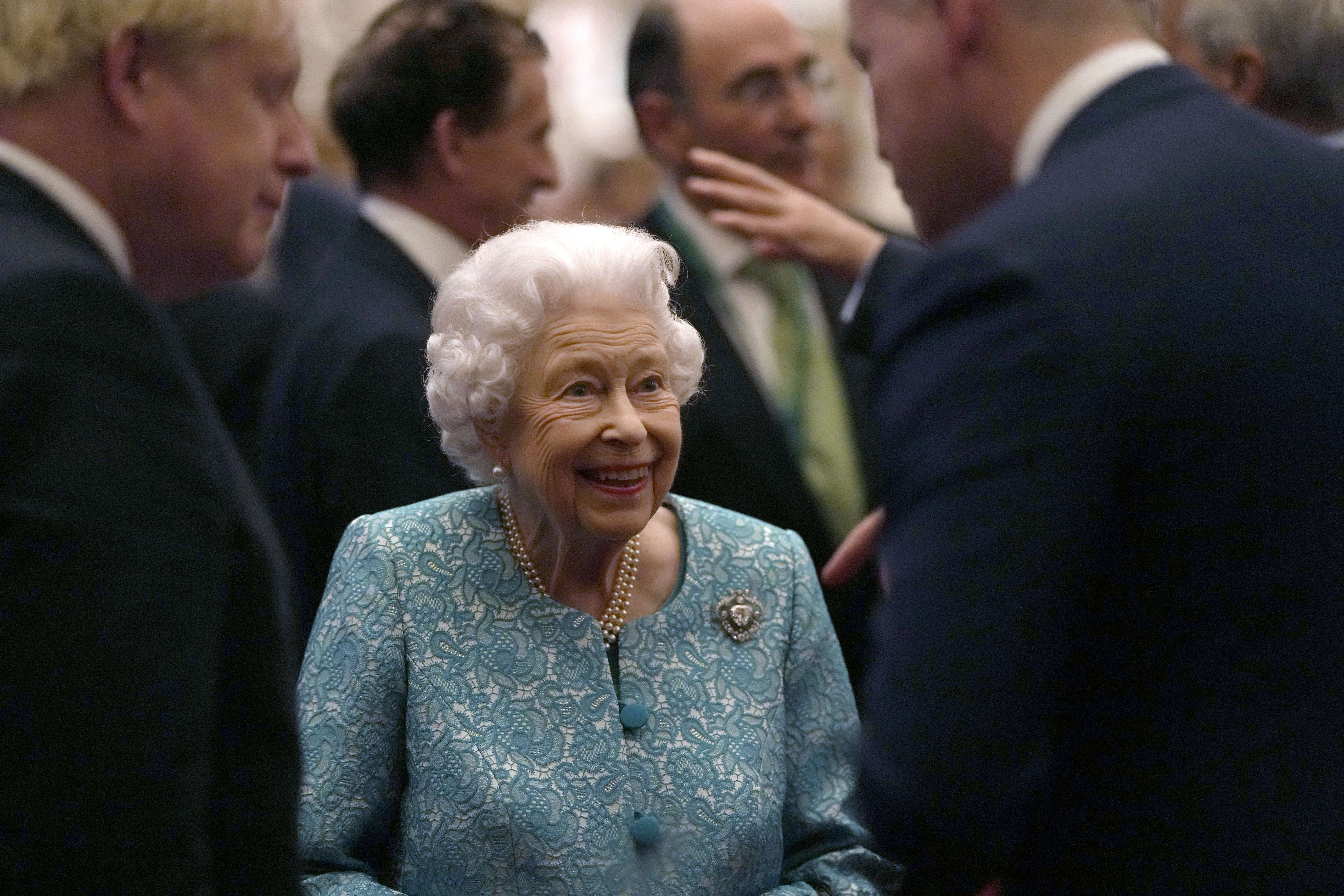 Mbretëresha Elizabeth do Krishtlindje me familje