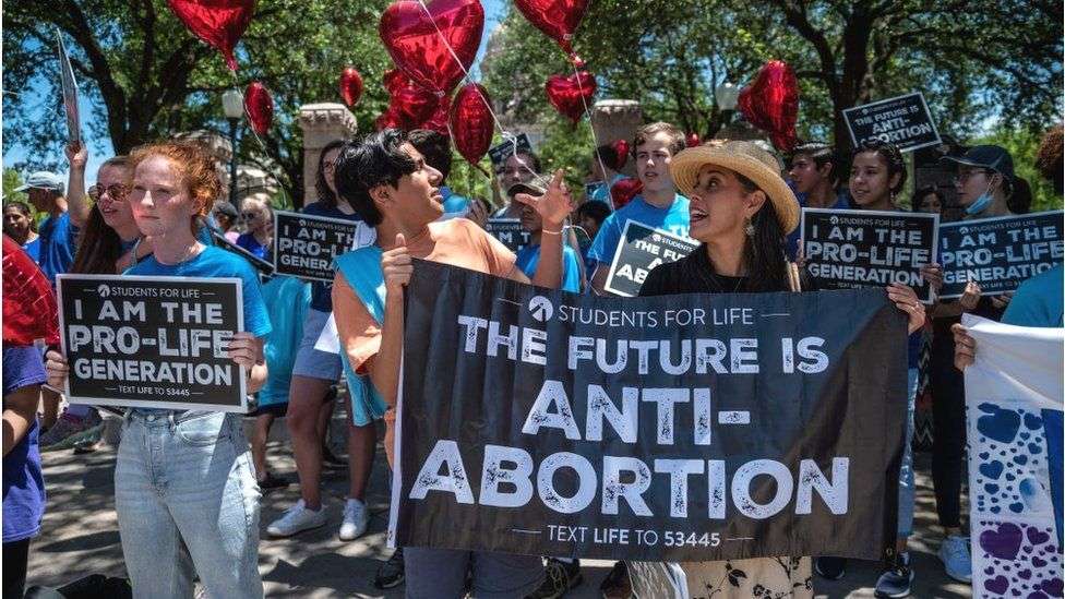 Teksasi miraton ligjin që ndalon abortin pas gjashtë javësh