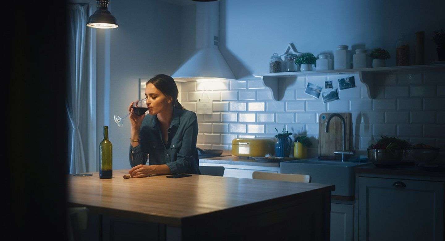 Një pije alkoolike rrit rrezikun për aritmi, sipas një studimi