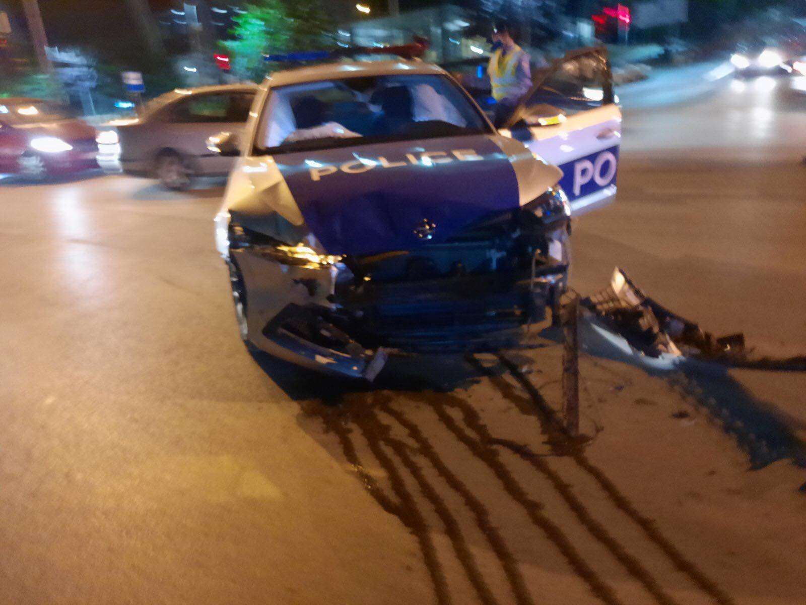 Një veturë e policisë përfshihet në aksident trafiku në Prishtinë