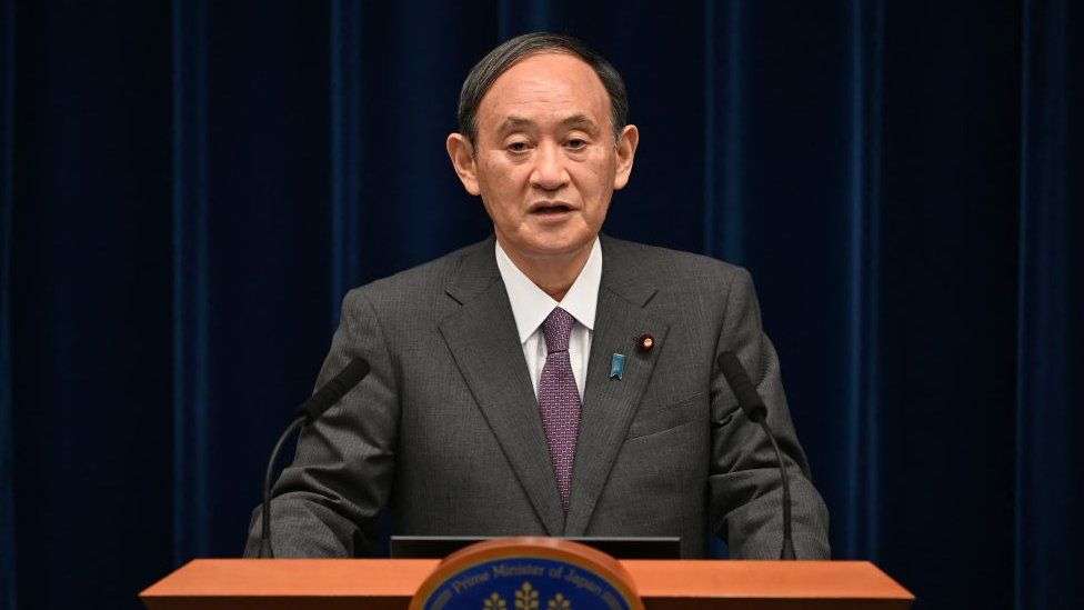 Yoshihide Suga do të tërhiqet nga posti i kryeministrit të Japonisë