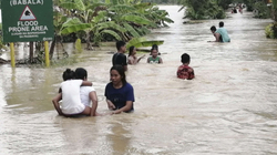 Tajfuni godet rajonet lindore të Filipineve