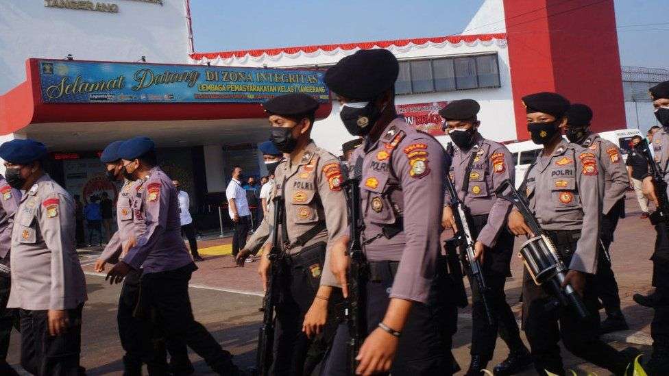 Së paku 41 të vdekur nga zjarri në një burg në Indonezi