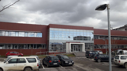 Themelimin e drejtorive të reja në Fushë-Kosovë opozita e quan pazar
