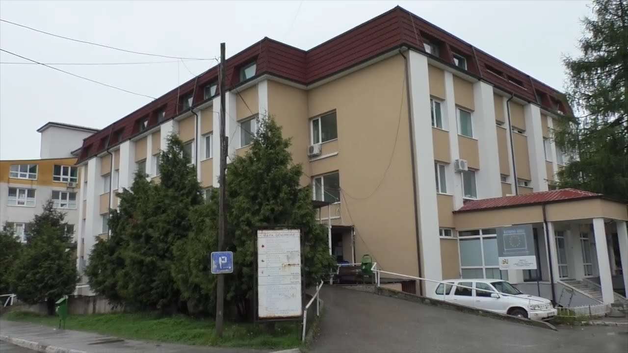 Në Spitalin e Gjakovës po trajtohen shtatë pacientë nga Shqipëria me COVID-19