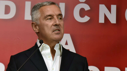 Gjukanoviq: Vuçiqi e do Kosovën pa shqiptarë e Malin e Zi pa malazezë