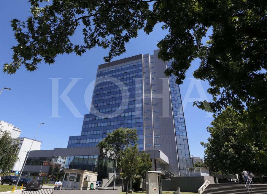 Kurti e Rizvanolli ftojnë qytetarët të aplikojnë për pozita udhëheqëse në ndërmarrje publike