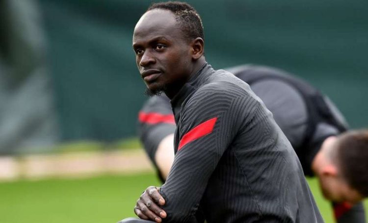 Sadio Mane dismisses Liverpool contract concerns and refuses to