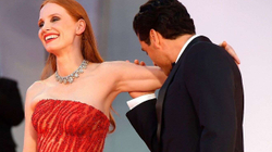 Jessica Chastain shpjegon “kiminë në qilim të kuq” me Oscar Isaacun