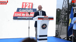 Kronika Zgjedhore/ “Jo me humor, por të listës fituese” - AAK-ja kërkon vota nëpër komuna