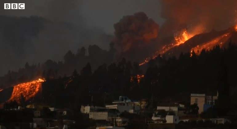Vazhdojnë evakuimet ndërsa lava në La Palma po i afrohet detit