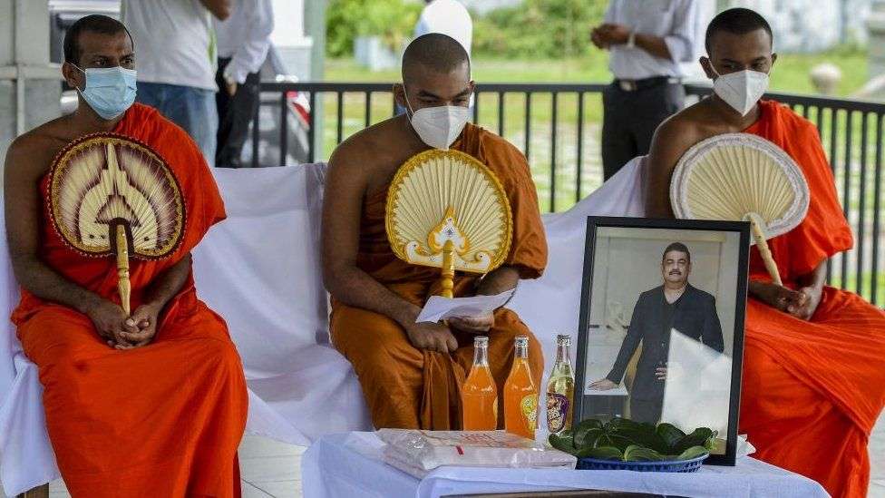 Vdes nga COVID-19 një mjek popullor në Sri Lanka që thoshte se kishte ilaçin për mbrojtje nga virusi